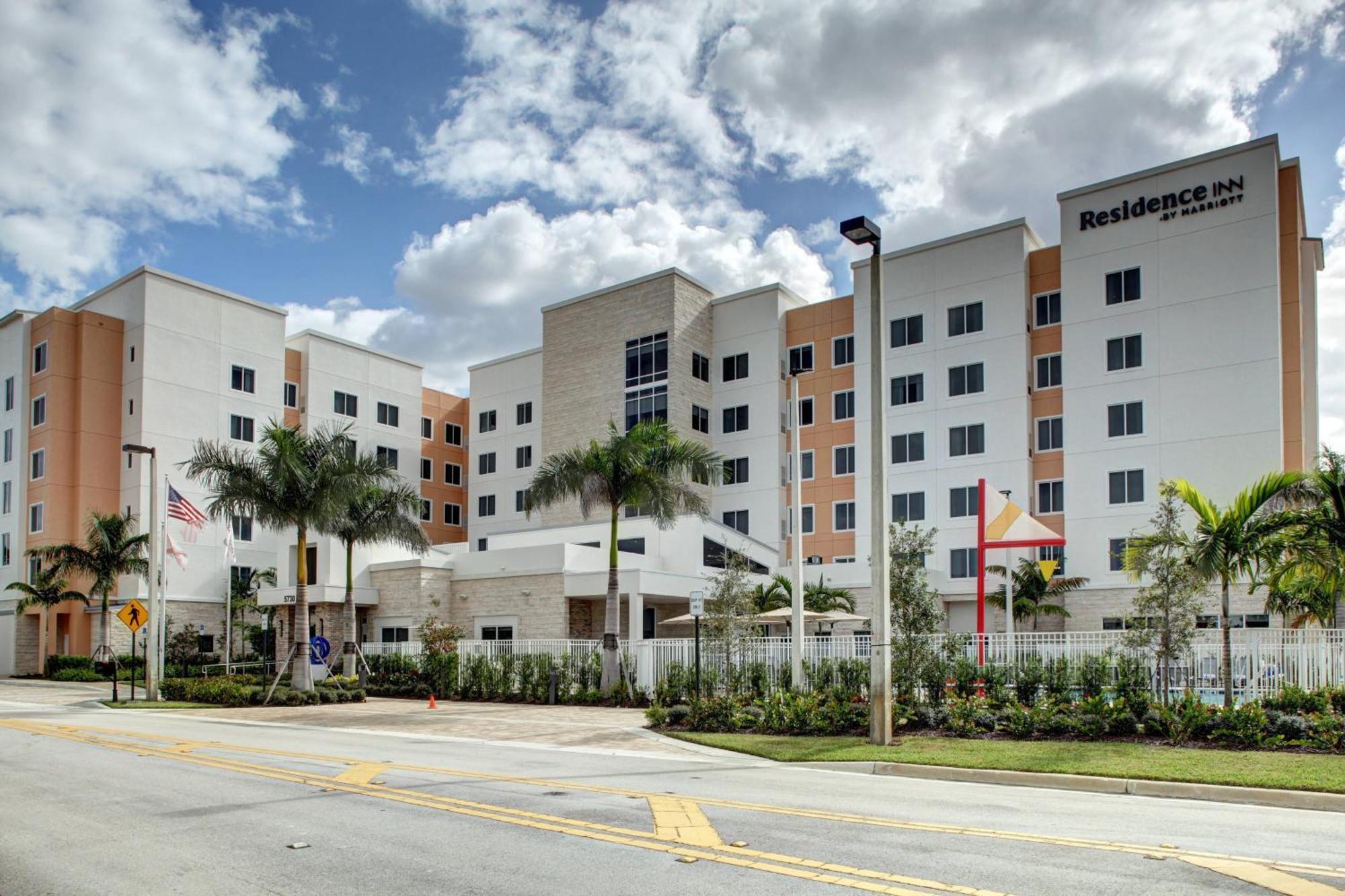 Residence Inn Fort Lauderdale Coconut Exterior foto